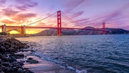 Picture of Golden Gate Bridge in the Bay Area